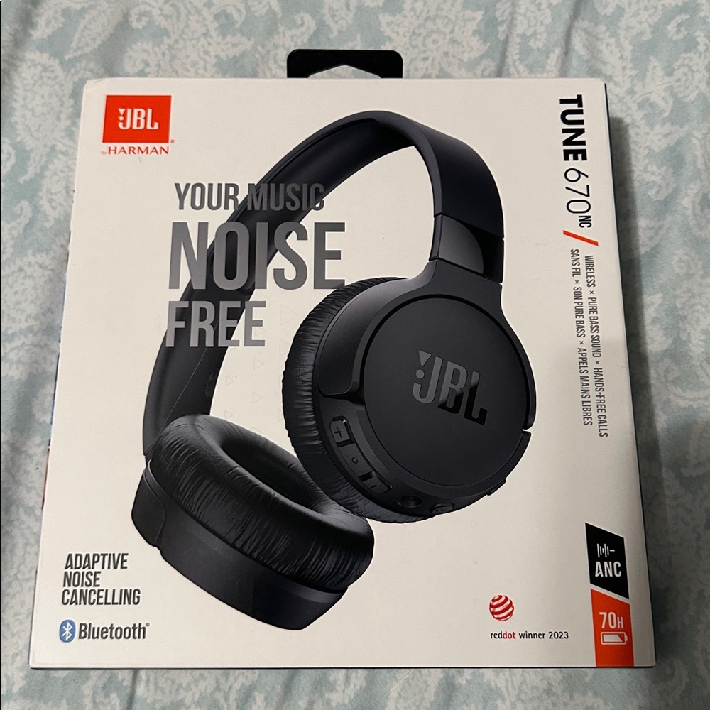 JBL Tune 670NC Black Headphones